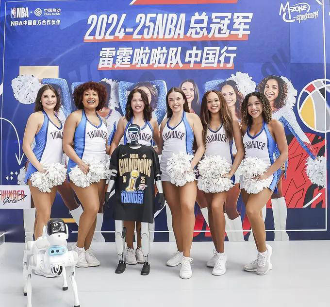 鲜有人认出, 为球迷带来, 东大学生篮 鲜有人认出, 为球迷带来, 东大学生篮