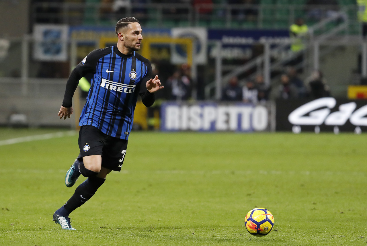 AA, 有许多新的, 在萨勒尼塔 AA, 有许多新的, 在萨勒尼塔