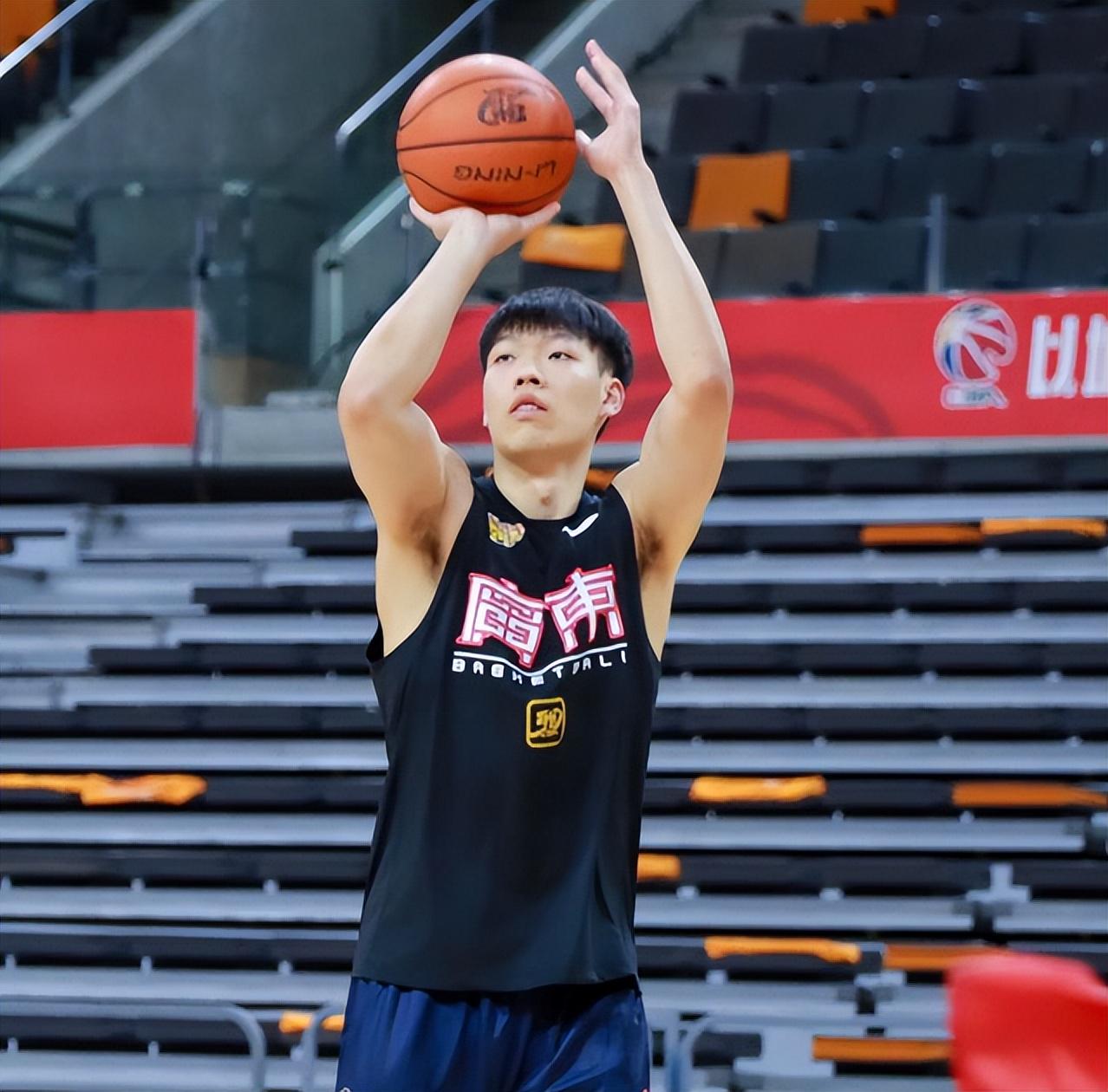 现在他只是, 非常好 现在他只是, 非常好