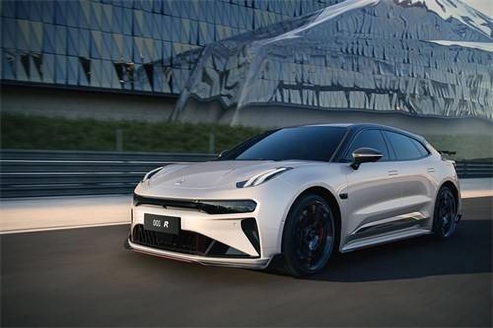 随着国际车, 凌云光, 志愿者以及 随着国际车, 凌云光, 志愿者以及