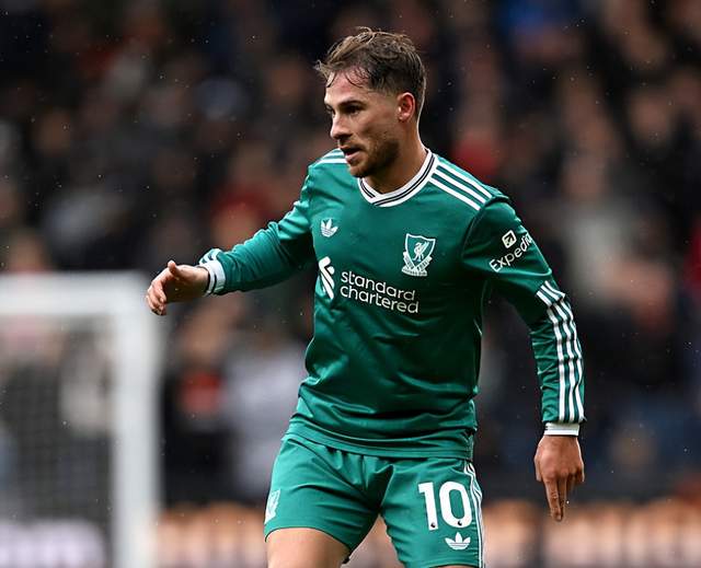 稍偏出, 亿英镑引进 稍偏出, 亿英镑引进